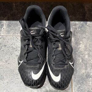 Nike Youth Softball Sneakers